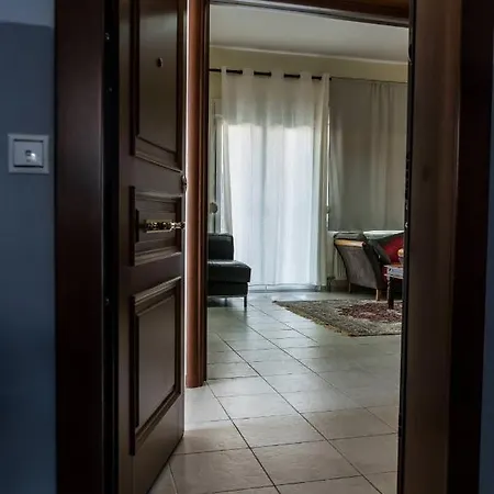 Cozy Flat In Apartment Edessa