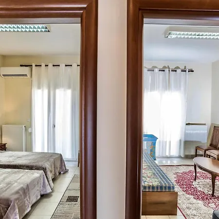 Cozy Flat In Apartment Edessa