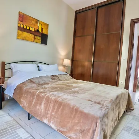 Apartment Cozy Flat In *