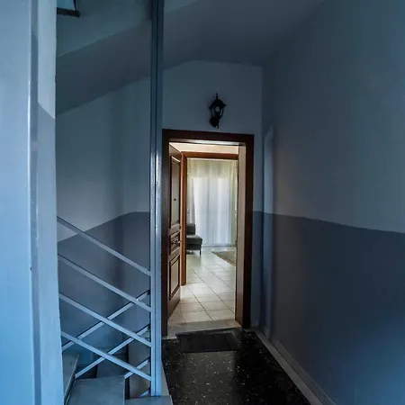 Cozy Flat In Apartment *