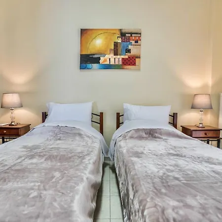 Cozy Flat In Apartment Edessa