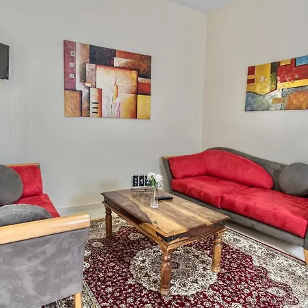 Cozy Flat In *